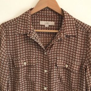 LAST CHANCE! LOFT cream tan blue printed blouse